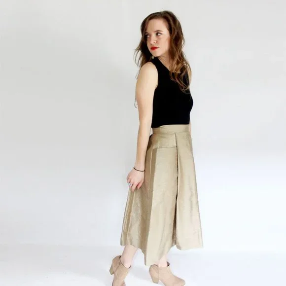 SAMPLE SALE Sage Green pleated skirt with pockets A line skirt below the knee po